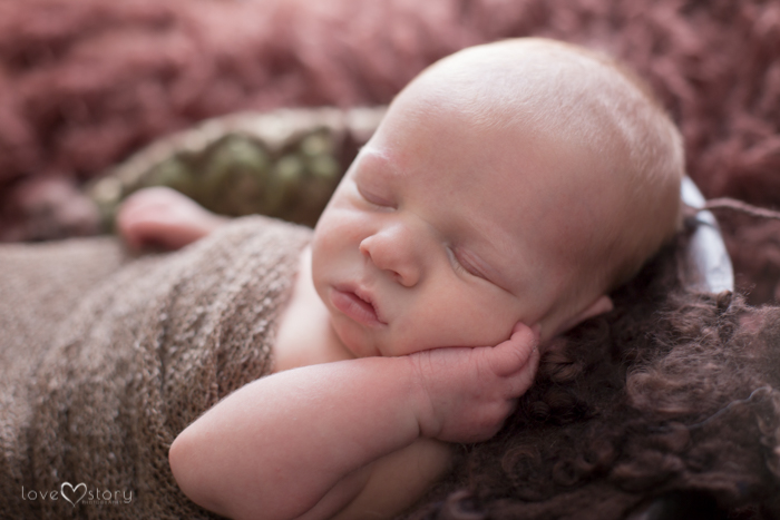 Baby Boy Newborn Photography Pose | Tamworth NSW Newborn Photography Photographer