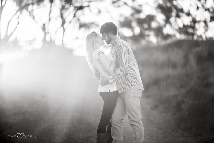 Couple, Engagement, Wedding Portrait Photographer Tamworth NSW