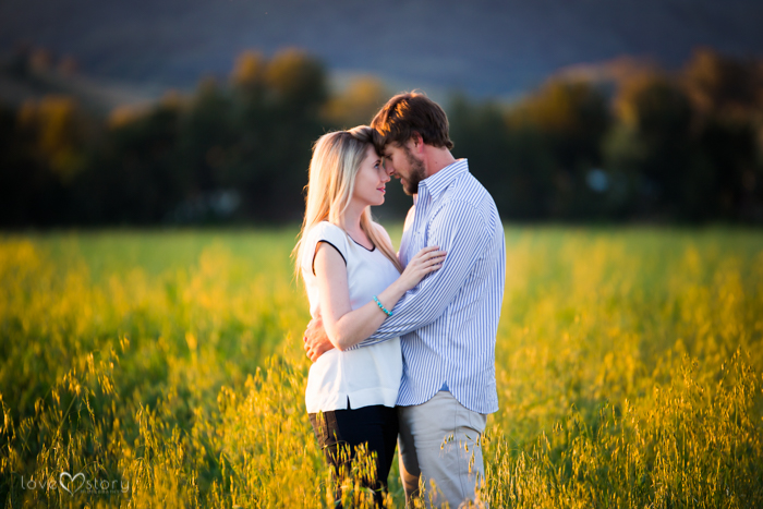 Couple, Engagement, Wedding Portrait Photographer Tamworth NSW