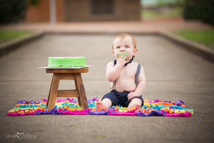 Tamworth Portrait Photography Cake Smash Session (8)